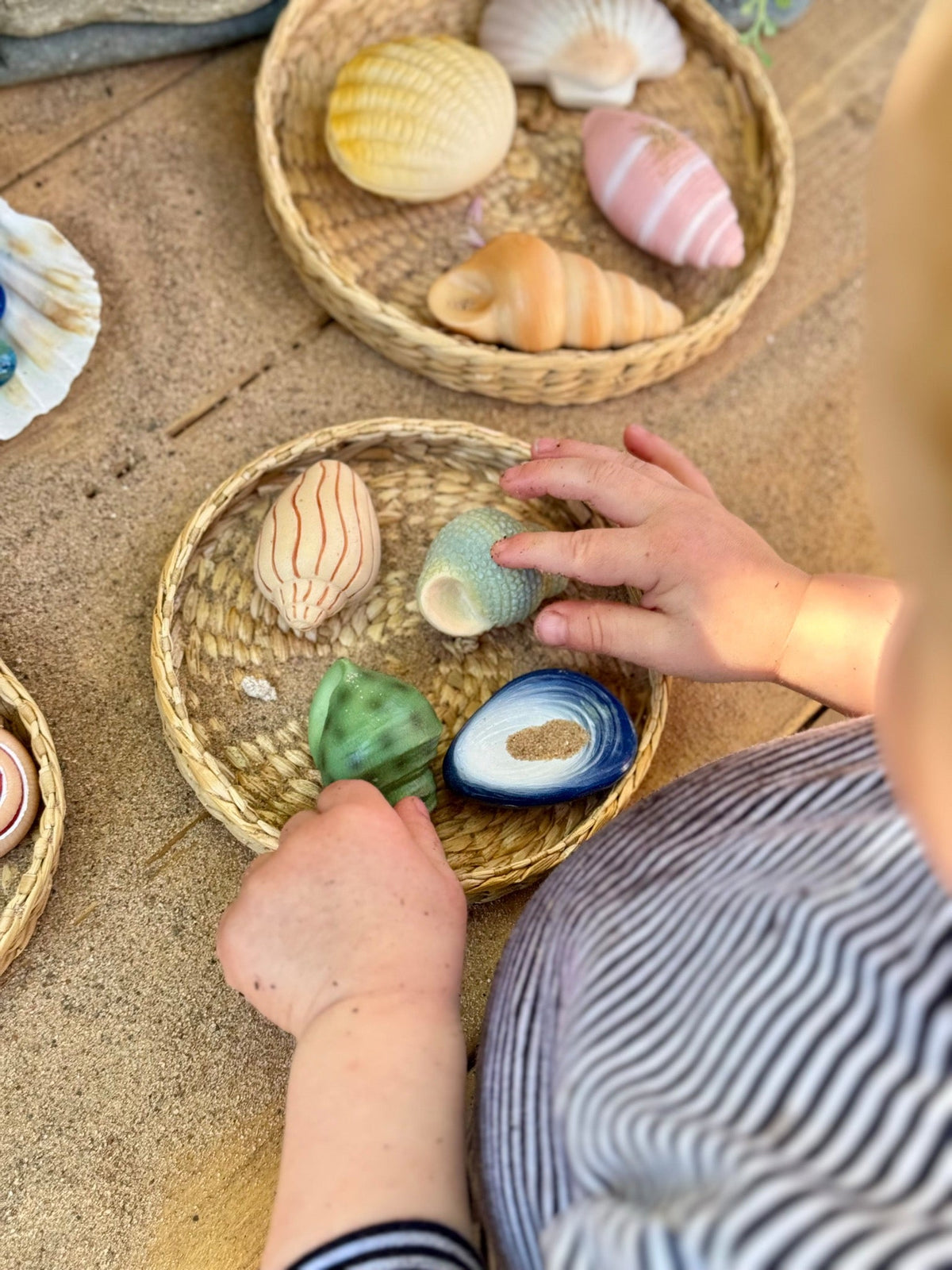 Yellow Door - Yellow Door - Sensory Play Stones - Seashells - Playlaan