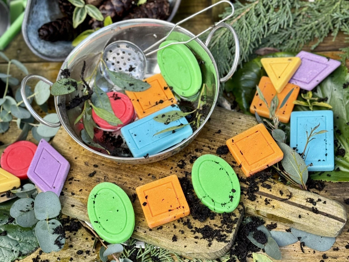 Yellow Door - Yellow Door - Shape and Colour Stones - Playlaan