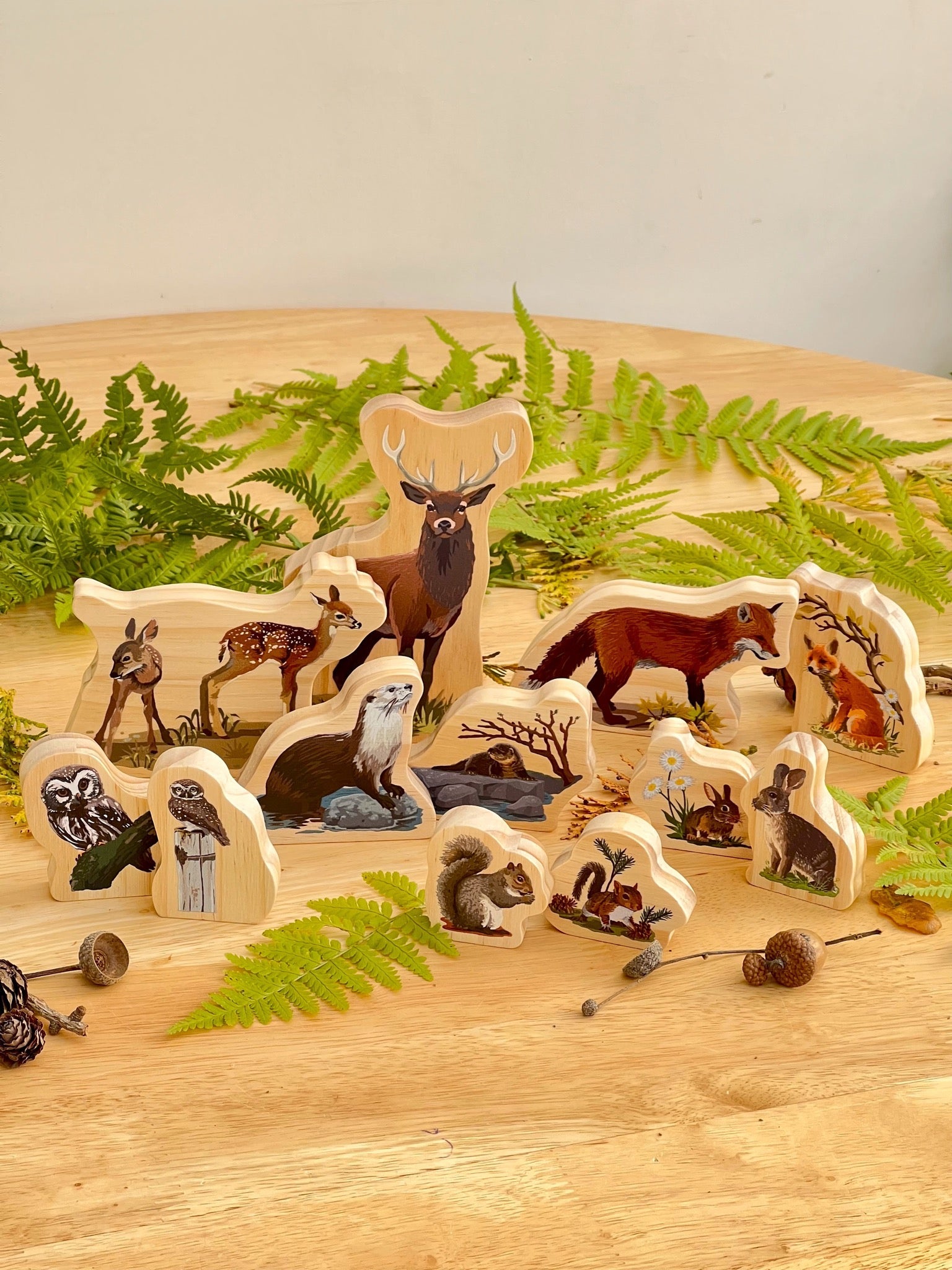 Yellow Door - Yellow Door - Woodland Animal Families Wooden Characters - Playlaan