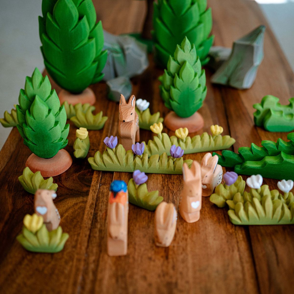 Bumbu Toys - Gras met paarse bloemen groot - Playlaan