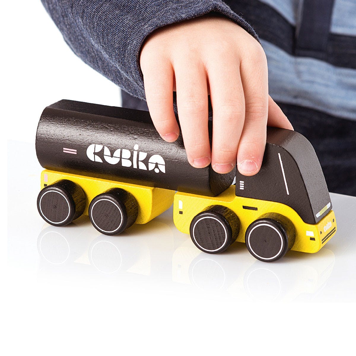 Cubika - Wooden toy-truck "Cubika 1" - Playlaan