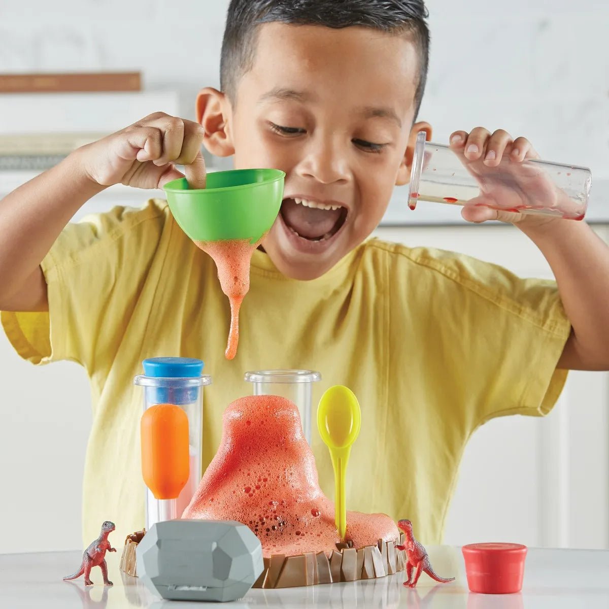 Learning Resources - Fizzy Volcano Preschool Science Lab - Playlaan