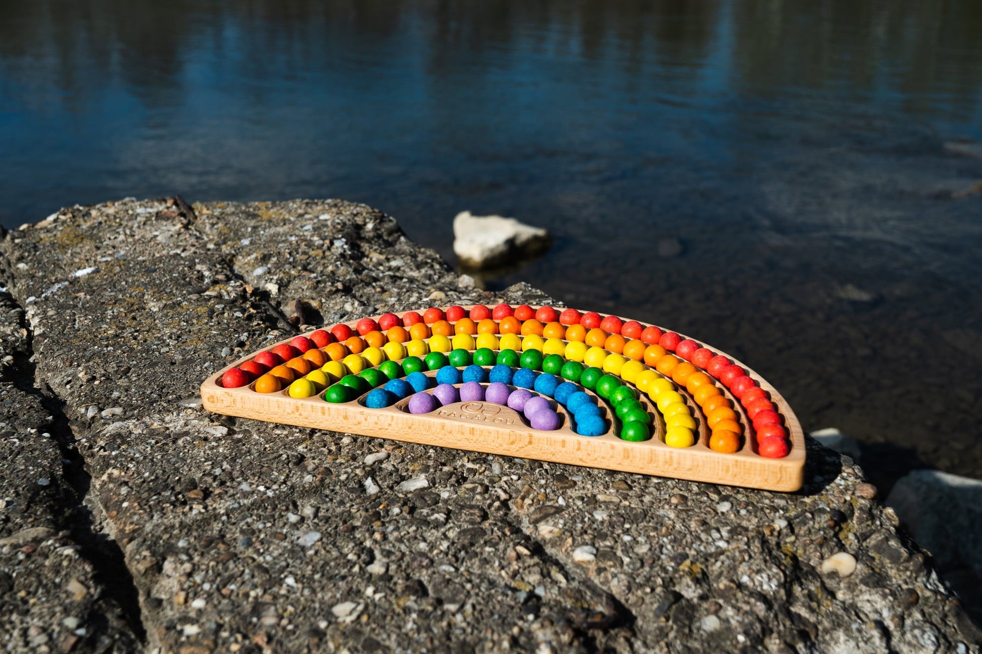 Pagalou - Tracing Montessori Rainbow With Wooden Balls - Playlaan