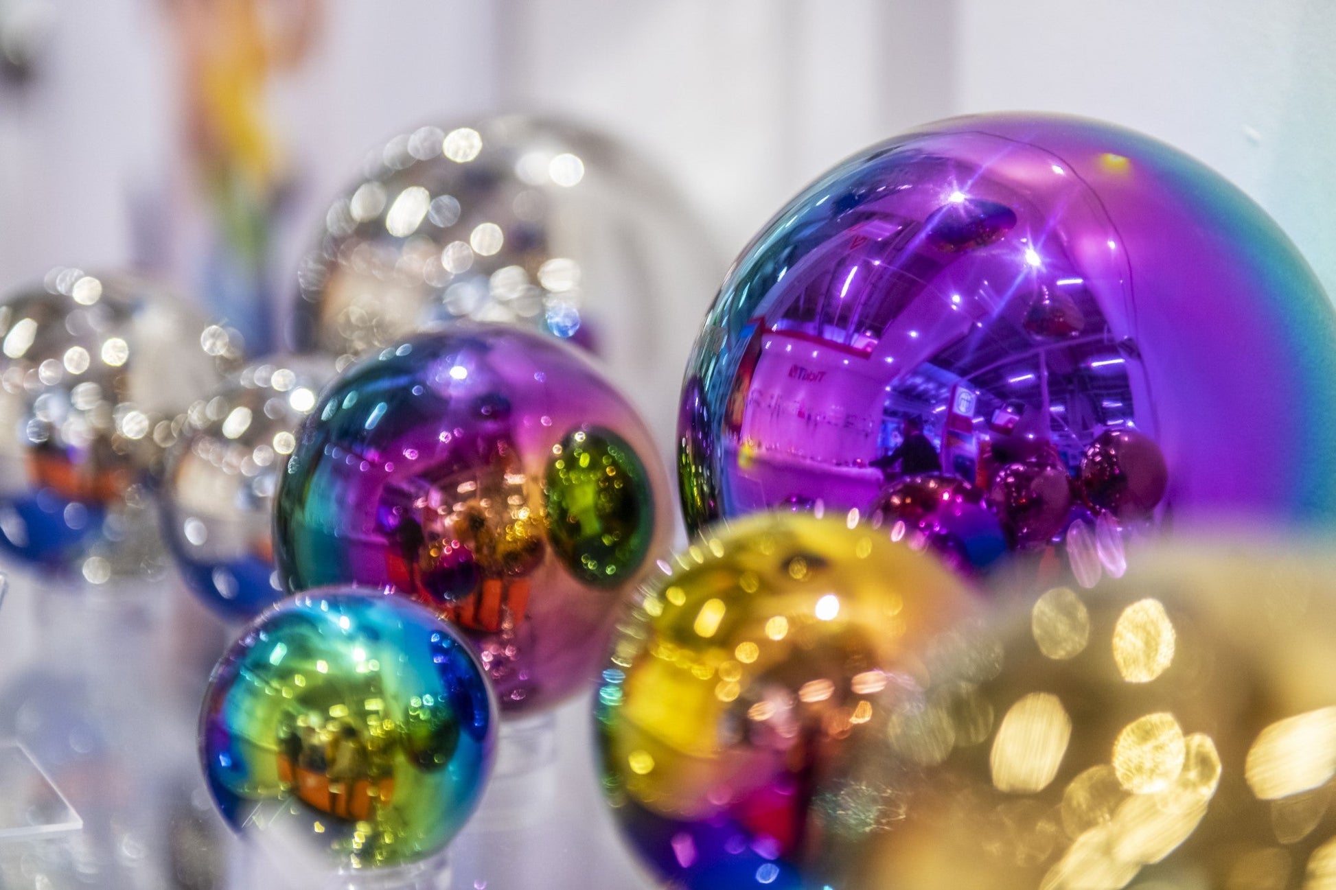 Tickit - Sensory Reflective Colour Burst Balls - Playlaan